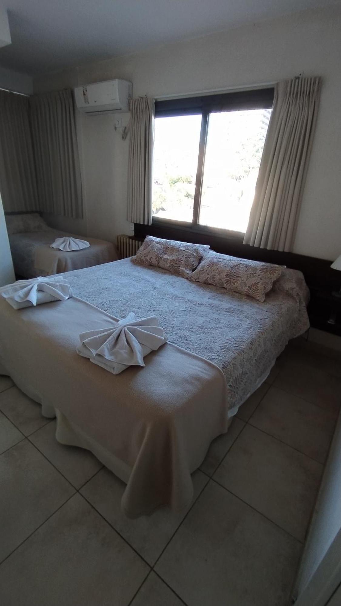Hotel Hurlingham Villa Carlos Paz Bilik gambar